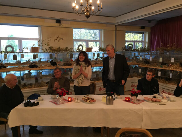 W2-Ahaus-Lokalschau2017-24 Bürgermeistern Karola Voss eröffnet die Ausstellung.