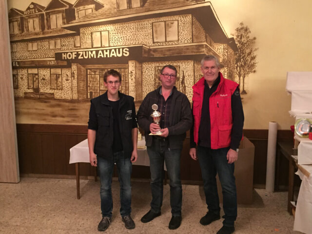 W2-Ahaus-Lokalschau2017-50 2. Vereinsmeister Ingo Wensing (in der Bildmitte).